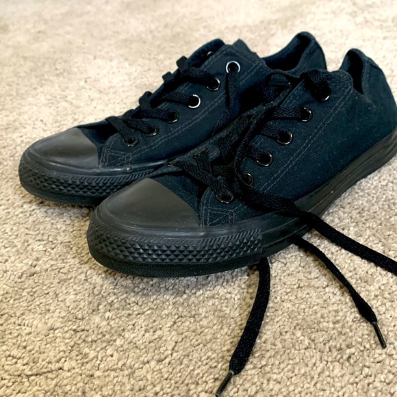 Chuck Taylor All Star Mono Canvas Low Top in Black Monochrome - Picture 3 of 4